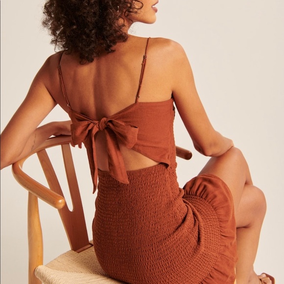 Abercrombie & Fitch Smocked Mini Dress NWOT Size Medium - Picture 4 of 9